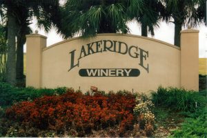 lakeridge winery sign